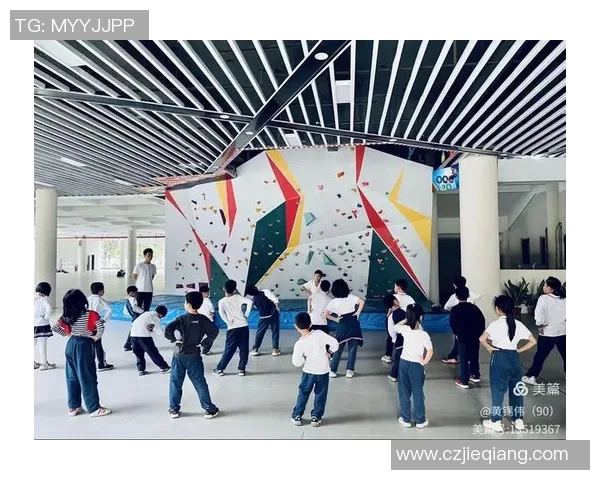 北京攀岩队心理素质深度对比分析与训练策略探讨 北京攀岩队心理素质深度对比分析与训练策略探讨